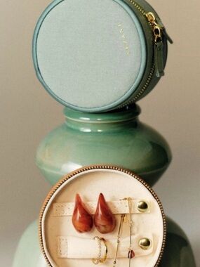 Sezane Jewlry Box in Seafoam Green